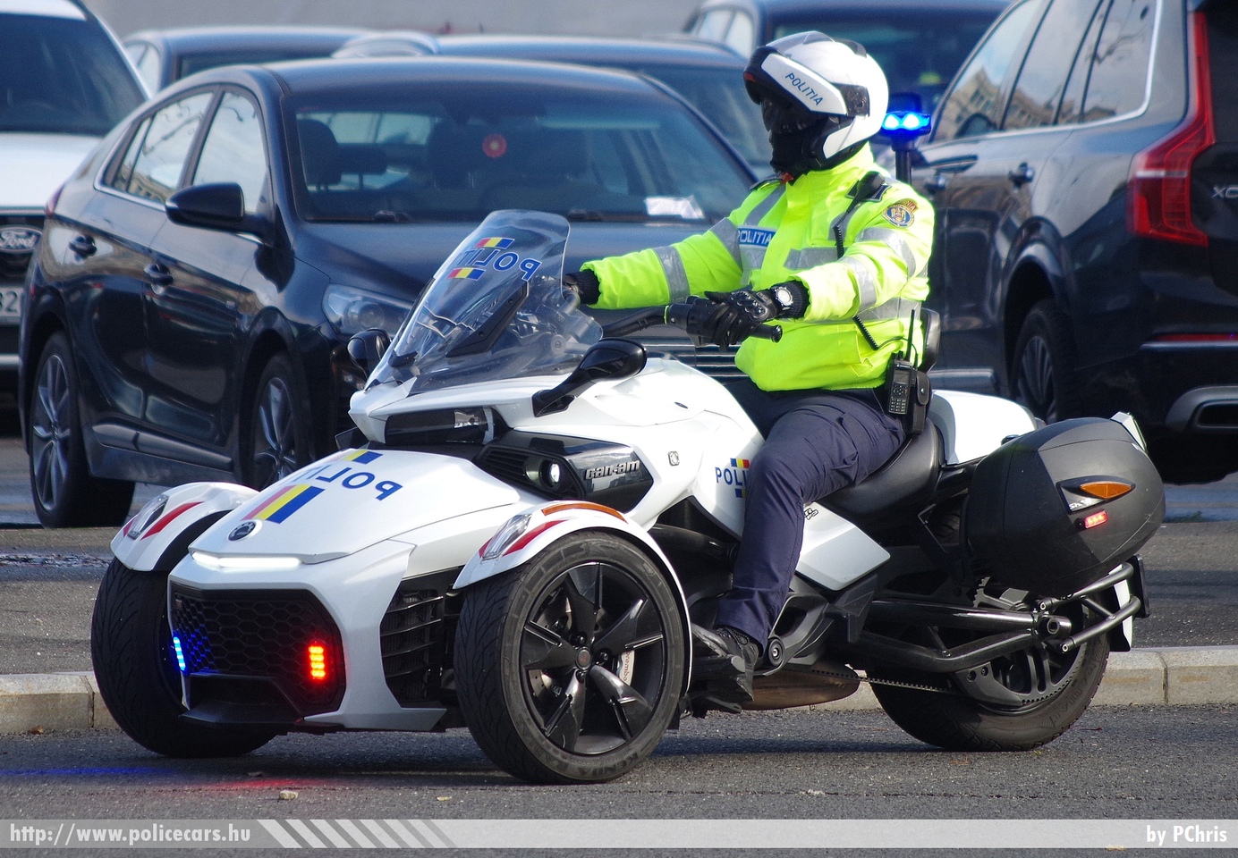 BRP Can-Am Spyder F3, Politia, fotó: PChris
Keywords: román Románia rendőr rendőrmotor rendőrség Romania police policebike