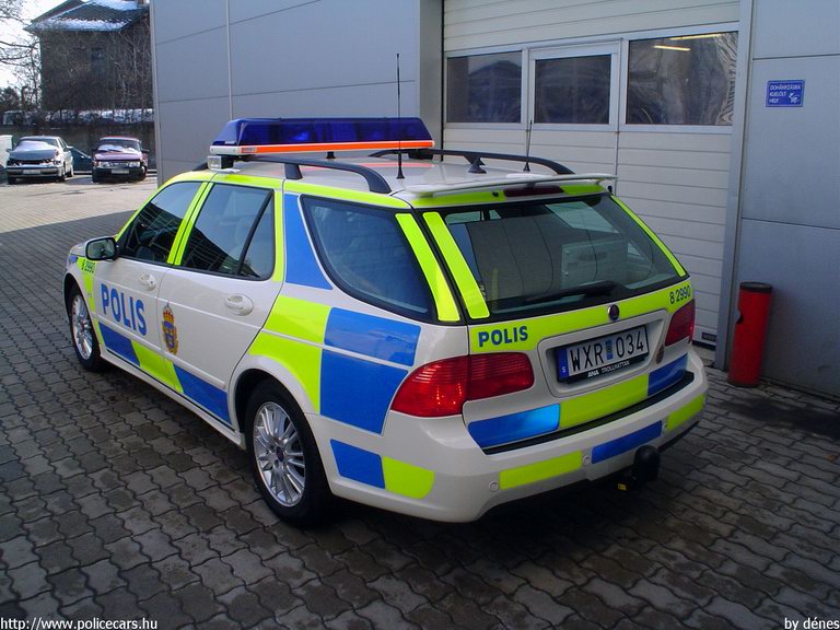 Saab 9-5, fotó: dénes
Keywords: rendőr rendőrautó rendőrség