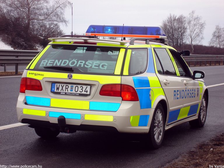 Saab 9-5, fotó: Varga
Keywords: rendőr rendőrautó rendőrség