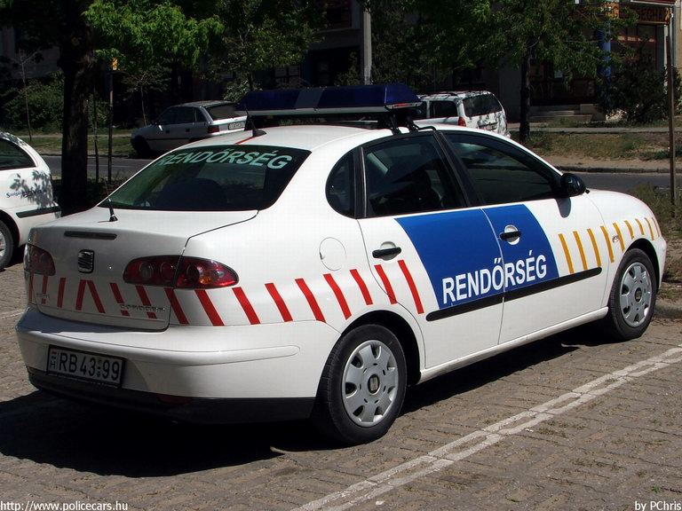 Seat Cordoba, fotó: PChris
Keywords: rendőrség rendőr rendőrautó RB43-99 magyar Magyarország
