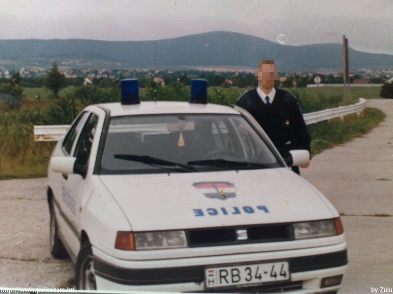 Seat Toledo, fotó: Zulu
Keywords: rendőr rendőrautó rendőrség magyar Magyarország RB34-44