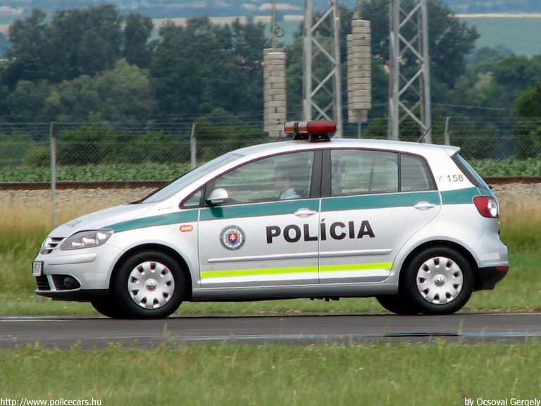VW Golf V, fotó: Ocsovai Gergely
Keywords: Szlovákia szlovák rendőrautó rendőr rendőrség police policecar Slovakia slovakian
