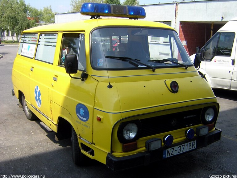Skoda TAZ 1203, fotó: Gzozzo pictures
Keywords: Szlovákia szlovák mentő mentőautó ambulance Slovakia slovakian