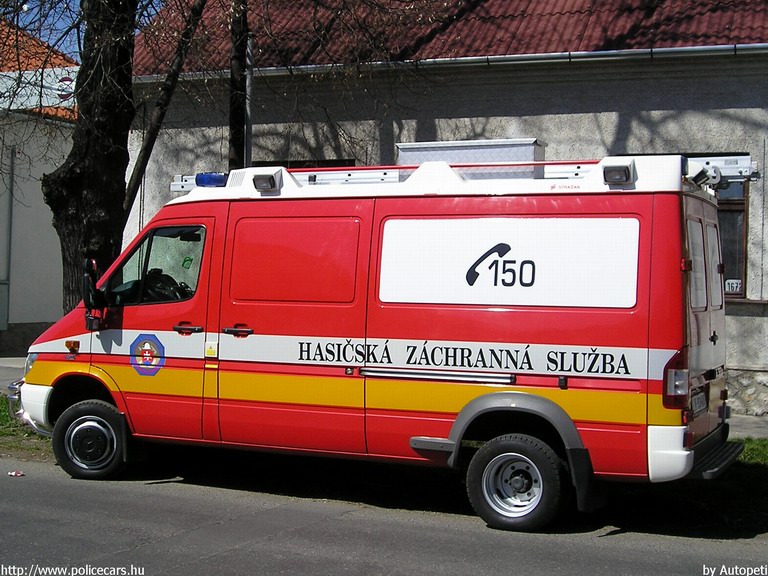Mercedes Sprinter, fotó: Autopeti
Keywords: Szlovákia szlovák tûzoltó tûzoltóautó tûzoltóság fire firetruck Slovakia slovakian