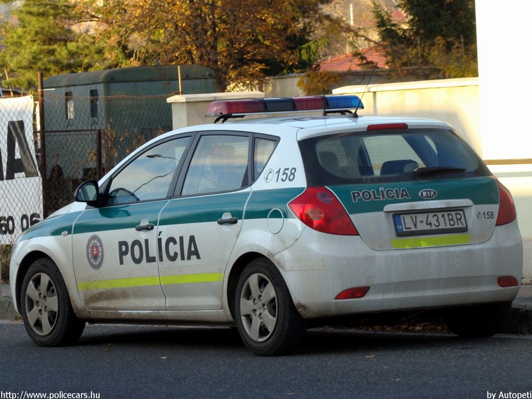 Kia Ceed, fotó: Autopeti
Keywords: Szlovákia szlovák rendőrautó rendőr rendőrség police policecar Slovakia slovakian