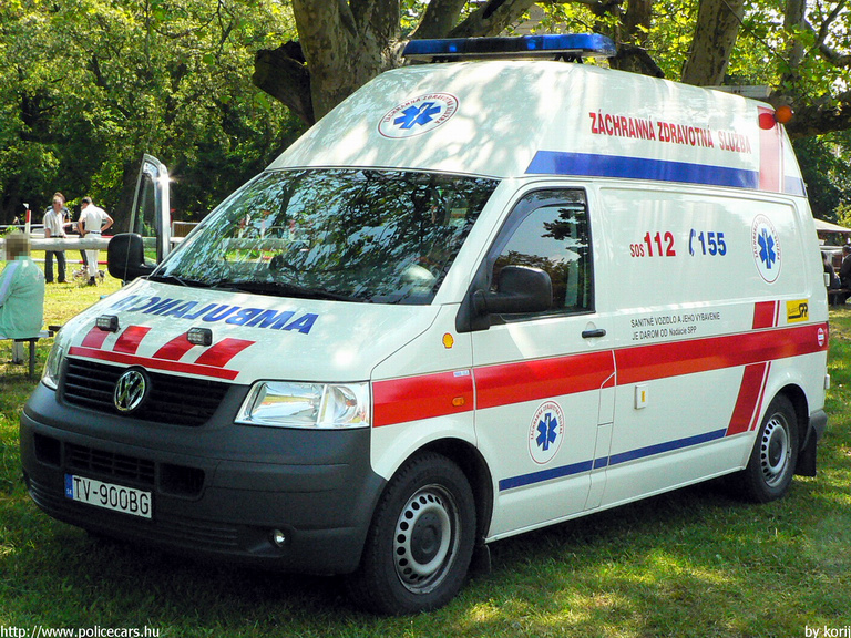 Volkswagen Transporter T5, fotó: korij
Keywords: Szlovákia szlovák mentőautó mentő ambulance Slovakia slovakian