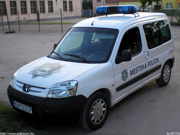 Peugeot Partner, fotó: PETYO
Keywords: Szlovákia szlovák rendőrség rendőrautó rendőr police policecar Slovakia slovakian
