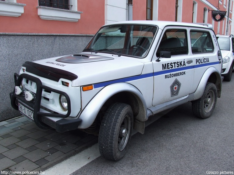 Lada VAZ Niva, fotó: Gzozzo pictures
Keywords: Szlovákia szlovák rendőrség rendőrautó rendőr vaz police policecar Slovakia slovakian