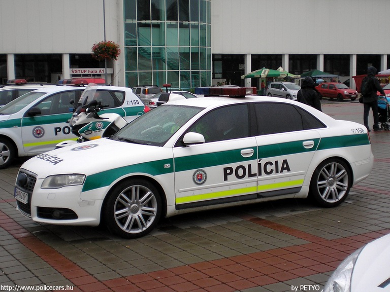 Audi A4, fotó: PETYO
Keywords: Szlovákia szlovák rendőrség rendőrautó rendőr police policecar Slovakia slovakian