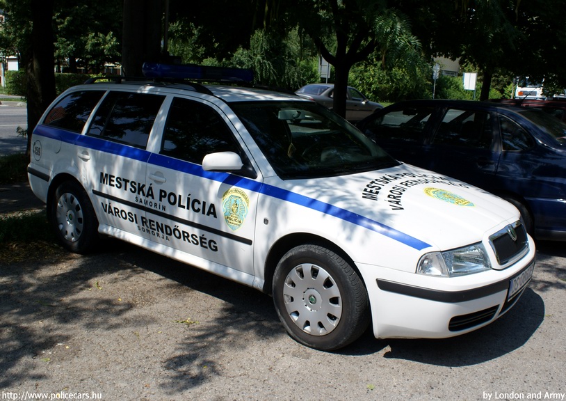 Skoda Octavia, Samorin (Somorja), fotó: London and Army
Keywords: Szlovákia szlovák rendőrség rendőrautó rendőr DS086DE police policecar Slovakia slovakian