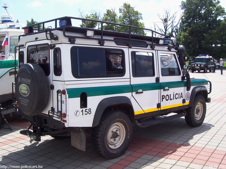 Land Rover Defender, fotó: PETYO
Keywords: Szlovákia szlovák rendőrség rendőrautó rendőr police policecar Slovakia slovakian
