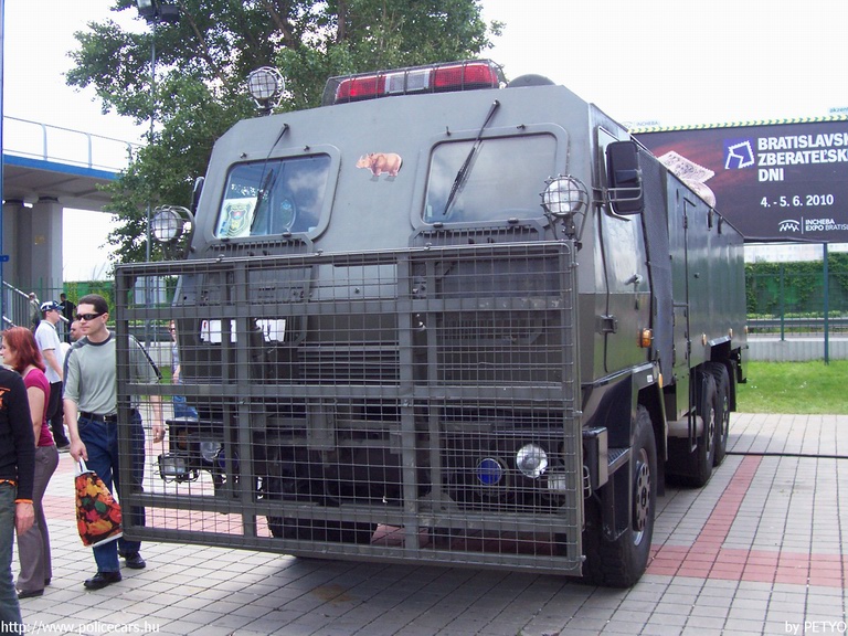 Tatra, fotó: PETYO
Keywords: Szlovákia szlovák rendőrség rendőrautó rendőr police policecar Slovakia slovakian