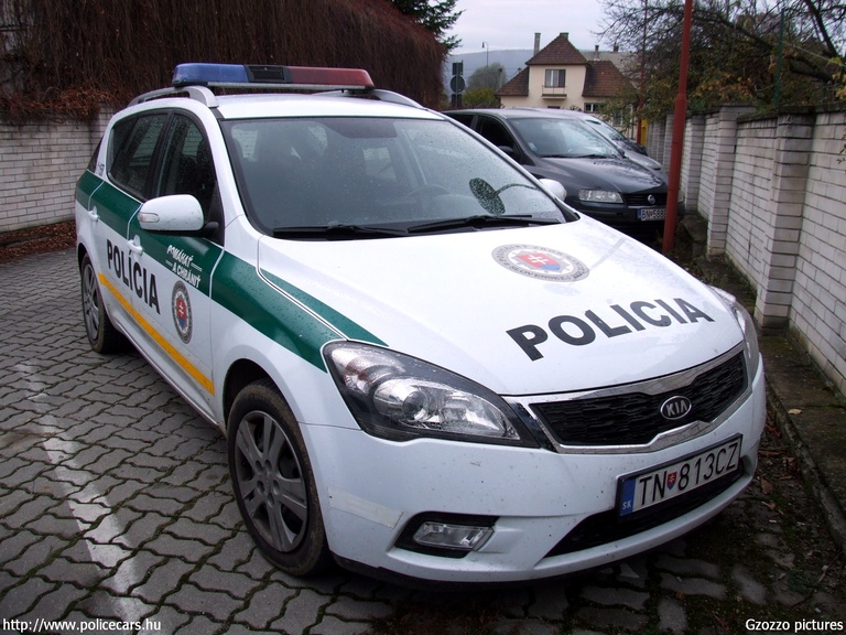 Kia Ceed SW, fotó: Gzozzo pictures
Keywords: rendőrautó rendőr rendőrség szlovák Szlovákia TN-813CZ police policecar Slovakia slovakian