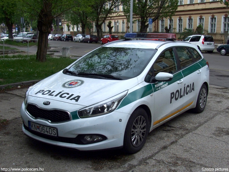 Kia Ceed SW, fotó: Gzozzo pictures
Keywords: szlovák Szlovákia rendőr rendőrautó rendőrség police policecar Slovakia slovakian KN-064DS