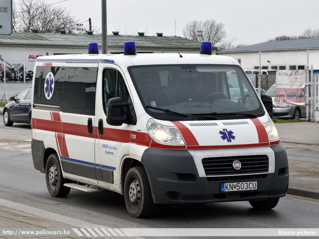 Fiat Ducato, fotó: Gzozzo pictures
Keywords: mentő mentőautó szlovák Szlovákia ambulance Slovakia slovakian KN-503CU
