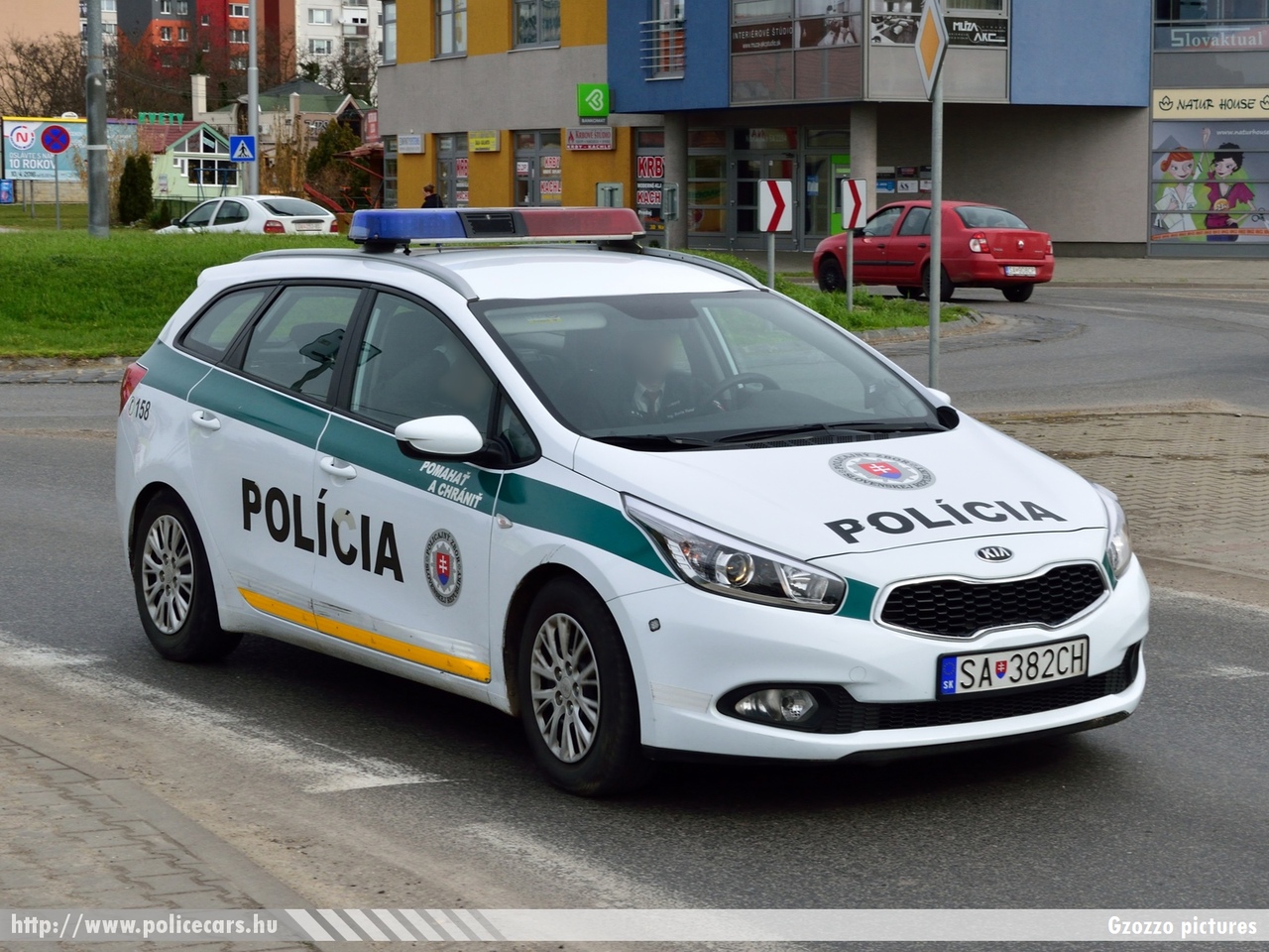 Kia Ceed SW, fotó: Gzozzo pictures
Keywords: szlovák Szlovákia rendőr rendőrautó rendőrség police policecar Slovakia slovakian SA-382CH