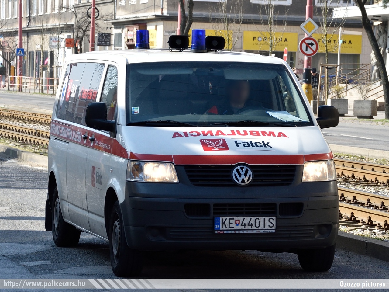 Volkswagen Transporter T5, fotó: Gzozzo pictures
Keywords: mentő mentőautó szlovák Szlovákia ambulance Slovakia slovakian KE-440IS