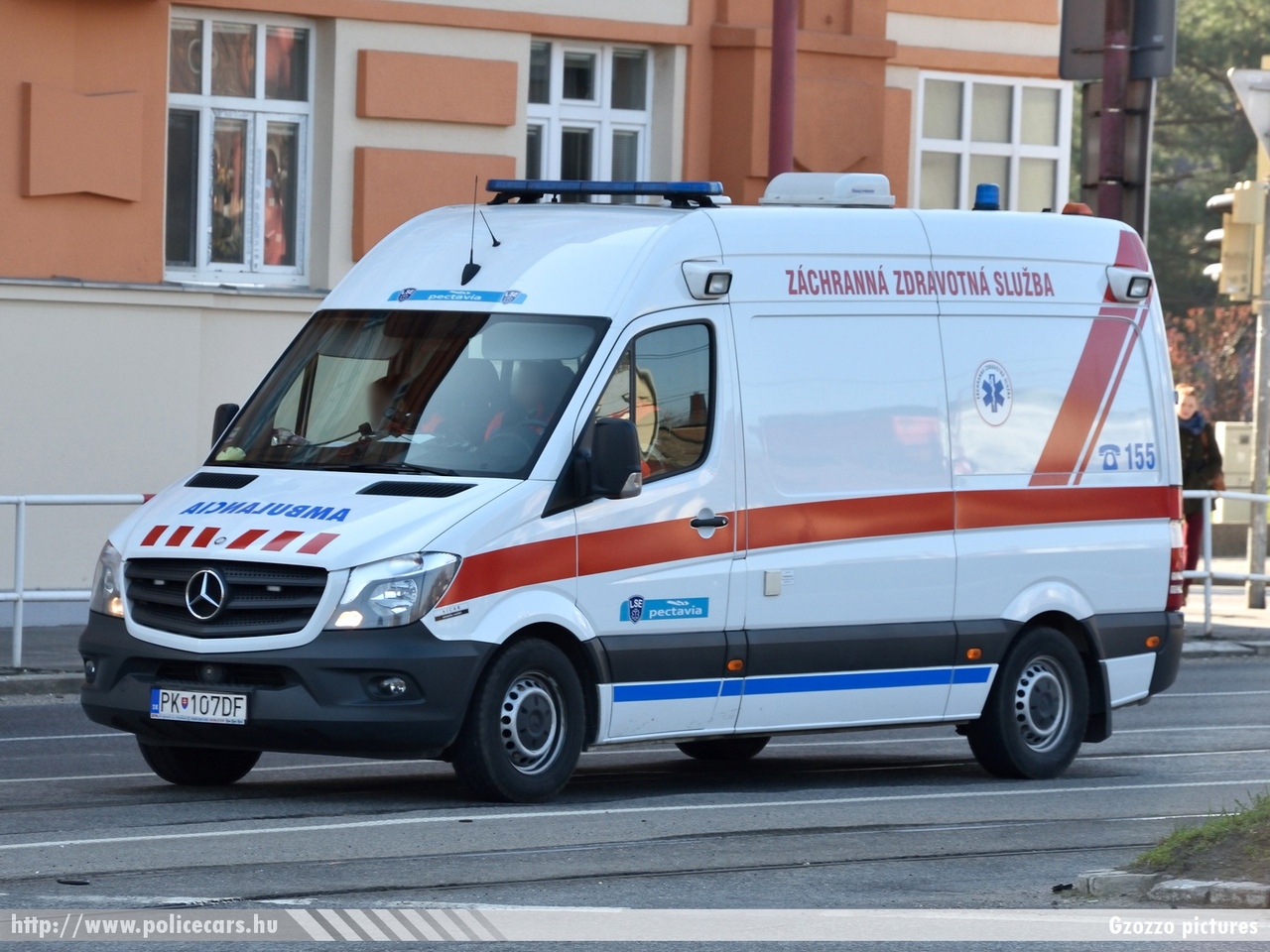 Mercedes Sprinter II facelift, fotó: Gzozzo pictures
Keywords: mentő mentőautó szlovák Szlovákia ambulance Slovakia slovakian PK-107DF