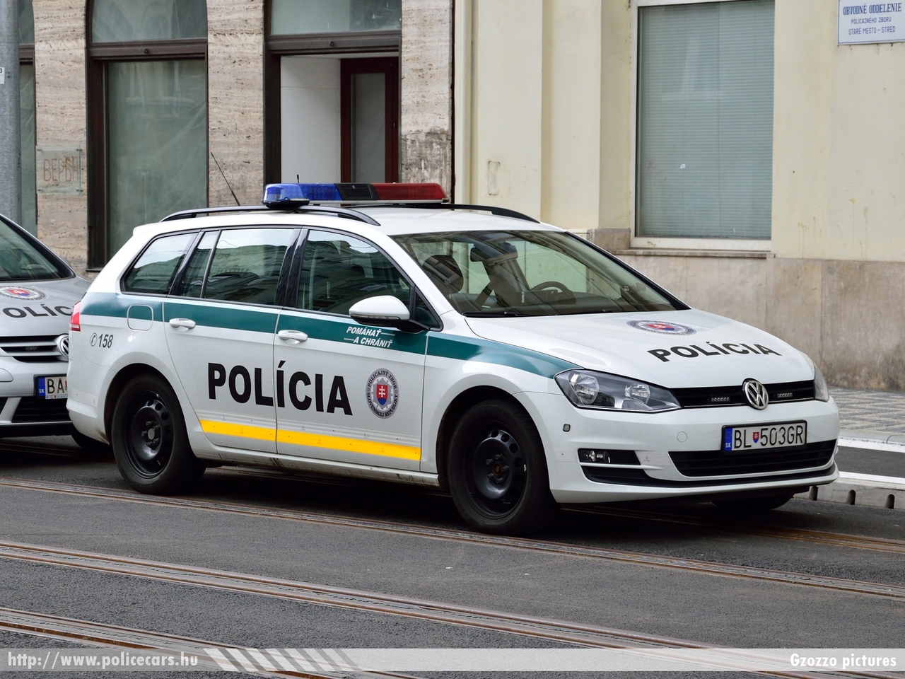 Volkswagen Golf VII Variant, fotó: Gzozzo pictures
Keywords: szlovák Szlovákia rendőr rendőrautó rendőrség police policecar Slovakia slovakian BL-503GR