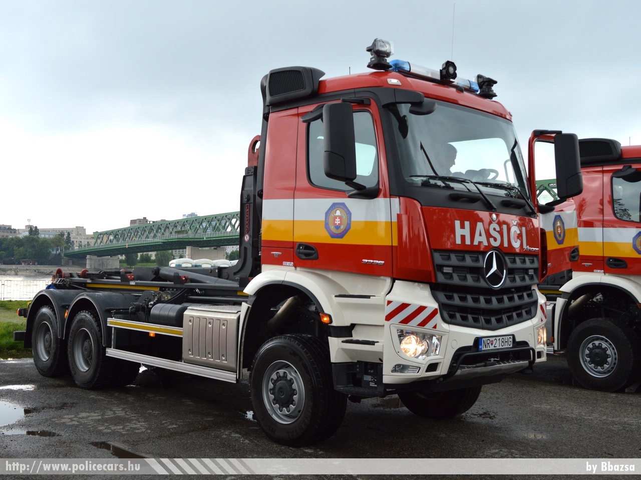 Mercedes-Benz Arocs 3336 Kurta, fotó: Bbazsa
Keywords: szlovák Szlovákia tûzoltó tûzoltóautó tûzoltóság fire firetruck Slovakia slovakian