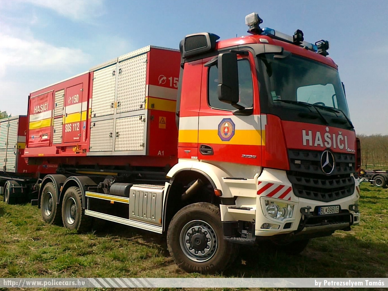 Mercedes-Benz Arocs 3336 Kurta, fotó: Petrezselyem Tamás
Keywords: szlovák Szlovákia tûzoltó tûzoltóautó tûzoltóság fire firetruck Slovakia slovakian