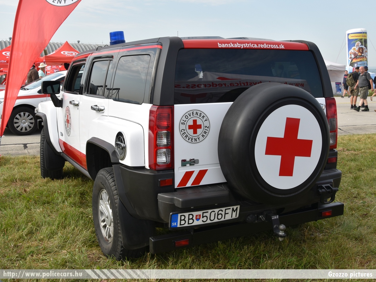 Hummer H3, fotó: Gzozzo pictures
Keywords: szlovák Szlovákia mentő mentőautó Slovakia slovakian ambulance BB-506FM