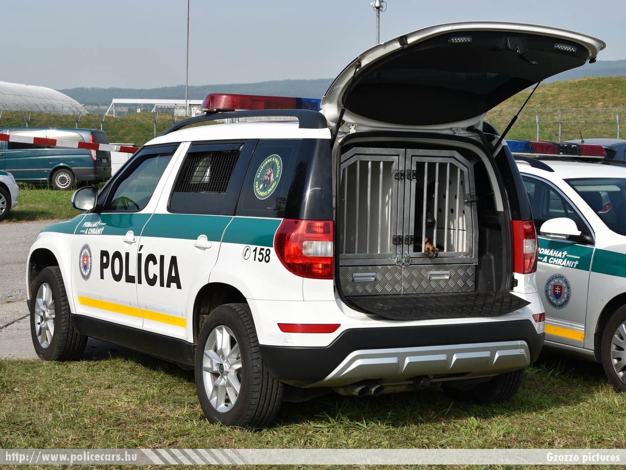 Skoda Yeti, fotó: Gzozzo pictures
Keywords: szlovák Szlovákia rendőr rendőrautó rendőrség police policecar Slovakia slovakian ZV-437CZ