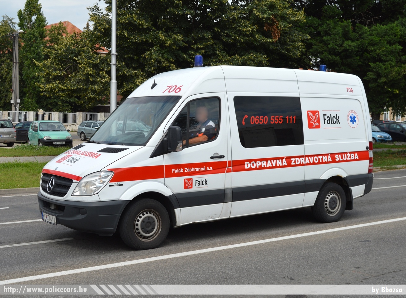 Mercedes Sprinter, fotó: Bbazsa
Keywords: szlovák Szlovákia mentő mentőautó Slovakia slovakian ambulance
