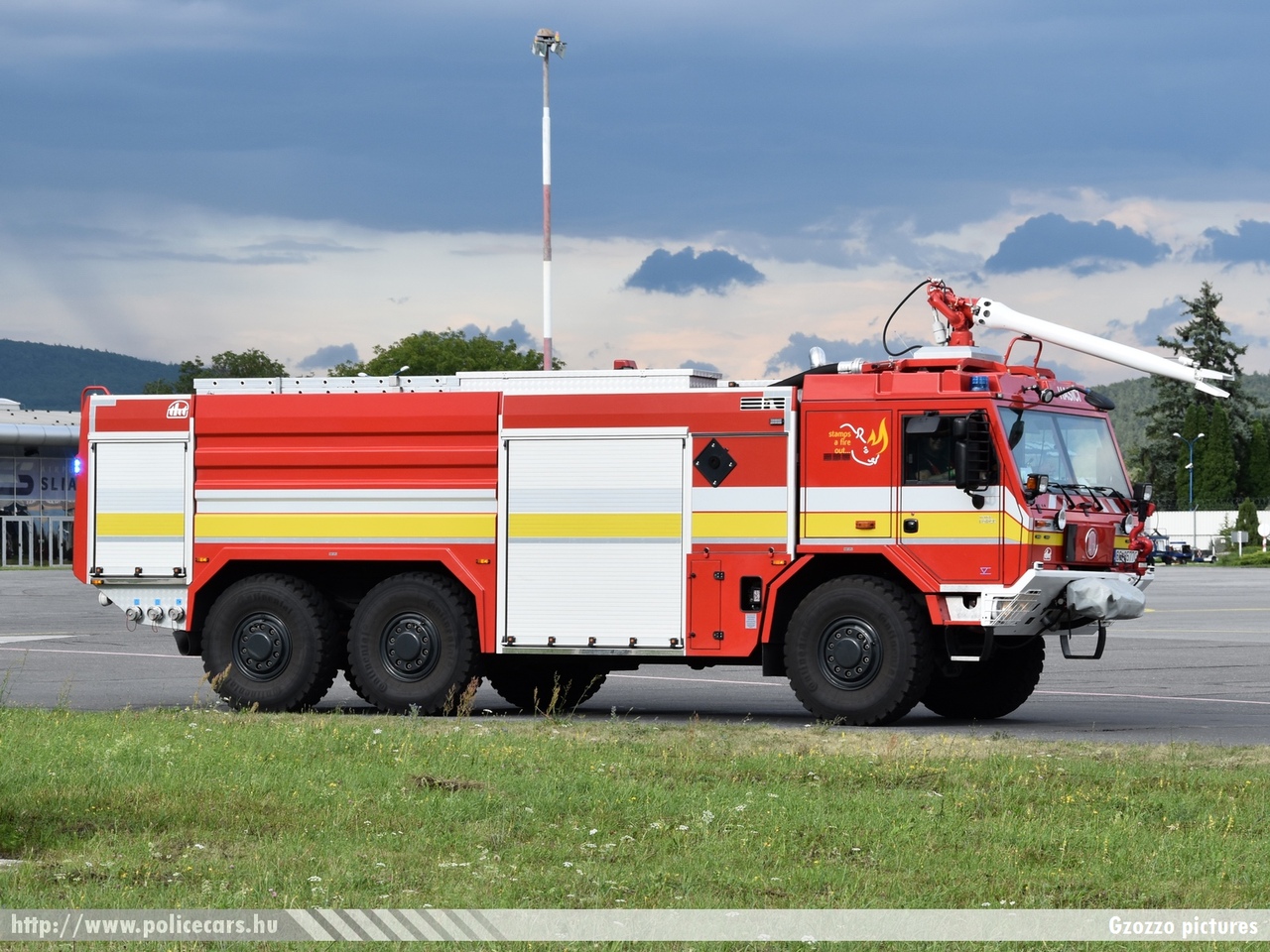 Tatra, fotó: Gzozzo pictures
Keywords: Szlovákia szlovák katonai Slovakia slovakian military tûzoltó tûzoltóautó tûzoltóság firetruck fire