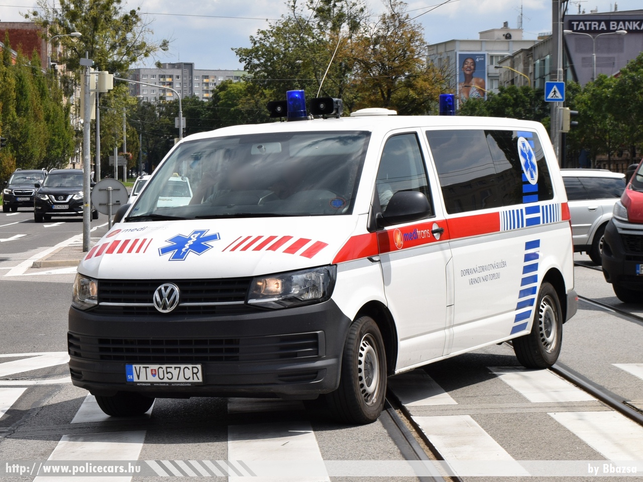 Volkswagen Transporter T6, fotó: Bbazsa
Keywords: szlovák Szlovákia mentő mentőautó Slovakia slovakian ambulance