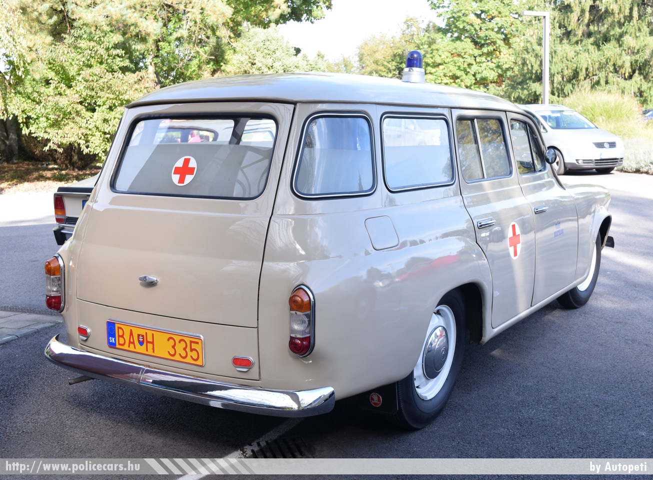 Skoda 1202, fotó: Autopeti
Keywords: szlovák Szlovákia mentő mentőautó Slovakia slovakian ambulance