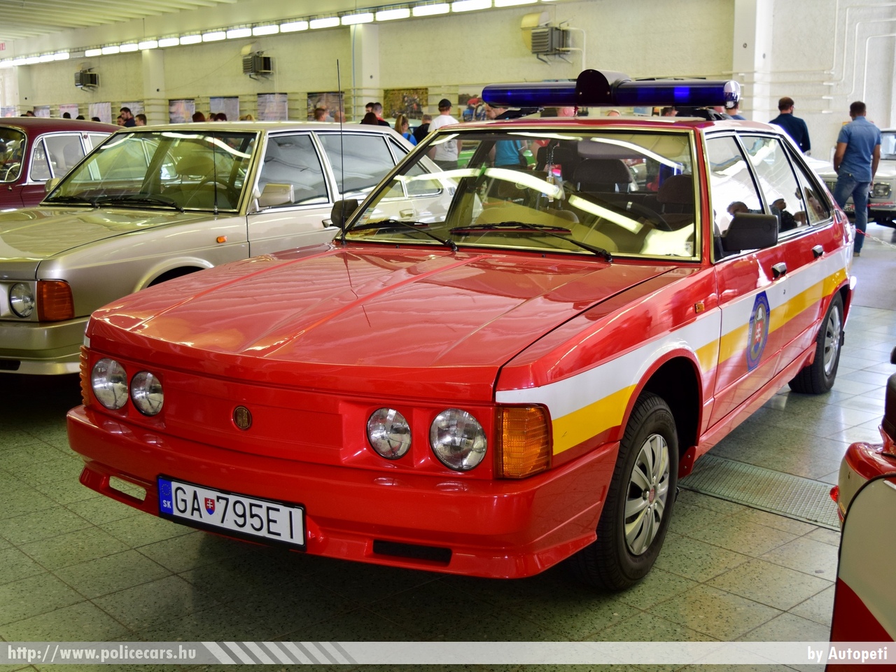 Tatra 613, fotó: Autopeti
Keywords: Szlovákia szlovák tûzoltó tûzoltóautó tûzoltóság fire firetruck Slovakia slovakian