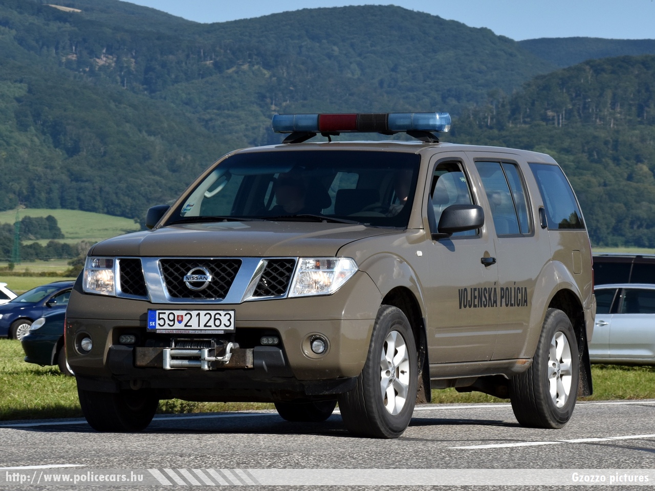 Nissan Pathfinder, fotó: Gzozzo pictures
Keywords: Szlovákia szlovák rendőrség rendőrautó rendőr katonai Slovakia slovakian police policecar military