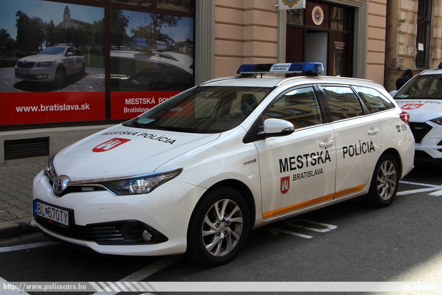 Toyota Auris Touring Sports, Mestska Policia Bratislava, fotó: Zaronka
Keywords: szlovák Szlovákia rendőr rendőrautó rendőrség police policecar Slovakia slovakian