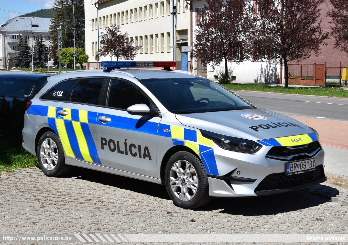 Kia Ceed SW 1,5T-GDI, fotó: Gzozzo pictures
Keywords: szlovák Szlovákia rendőr rendőrautó rendőrség police policecar Slovakia slovakian
