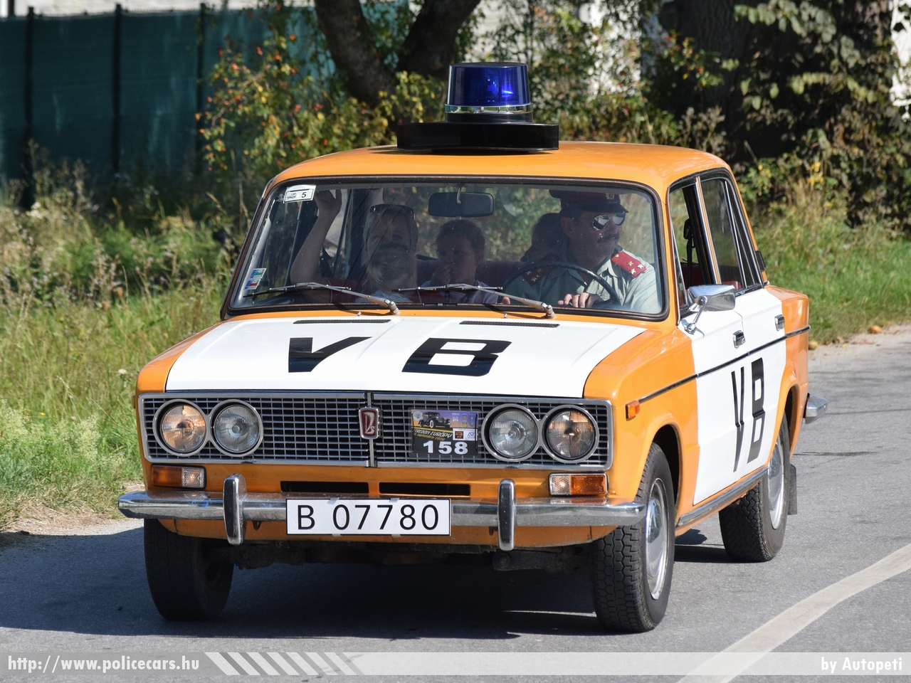 Lada 1500 VAZ 2103, Verejna Bezpecnost (csehszlovák rendõrség), fotó: Autopeti
Keywords: szlovák Szlovákia rendőr rendőrautó rendőrség police policecar Slovakia slovakian Csehszlovákia Czechoslovak