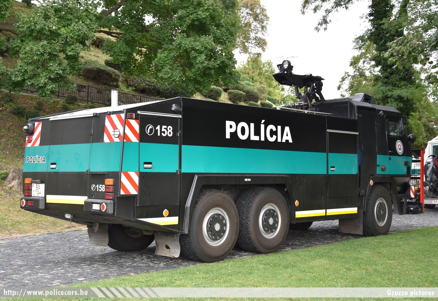 Tatra 815 Kropic vízágyú, Polícia SR Bratislavsky kraj, fotó: Gzozzo pictures
Keywords: szlovák Szlovákia rendőr rendőrautó rendőrség police policecar Slovakia slovakian