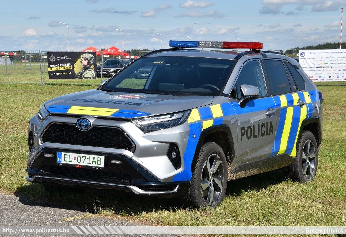Toyota RAV4 PHEV, Polícia SR, fotó: Gzozzo pictures
Keywords: szlovák Szlovákia rendőr rendőrautó rendőrség police policecar Slovakia slovakian