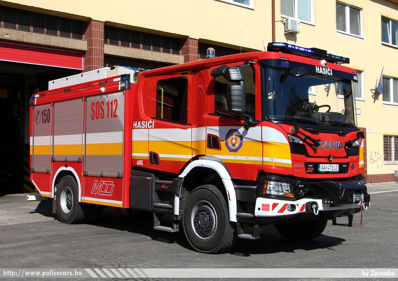 Scania P460 4x4, KR HaZZ v Bratislave, Hasičská stanica 3 Novo Mesto, fotó: Zaronka
Keywords: Szlovákia szlovák tûzoltó tûzoltóautó tûzoltóság fire firetruck Slovakia slovakian