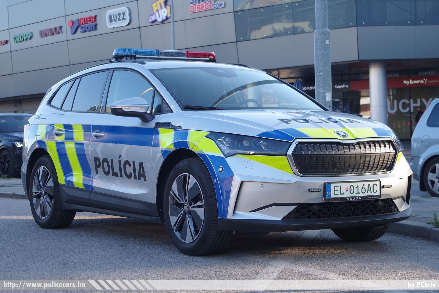 Skoda Enyaq, Polícia SR, fotó: PChris
Keywords: szlovák Szlovákia rendőr rendőrautó rendőrség police policecar Slovakia slovakian