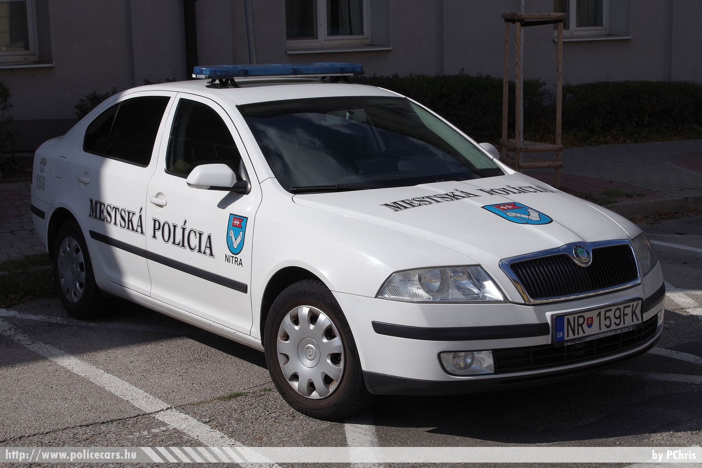 Skoda Octavia II, Mestská polícia Nitra, fotó: PChris
Keywords: szlovák Szlovákia rendőr rendőrautó rendőrség police policecar Slovakia slovakian NR-159FK nyitra
