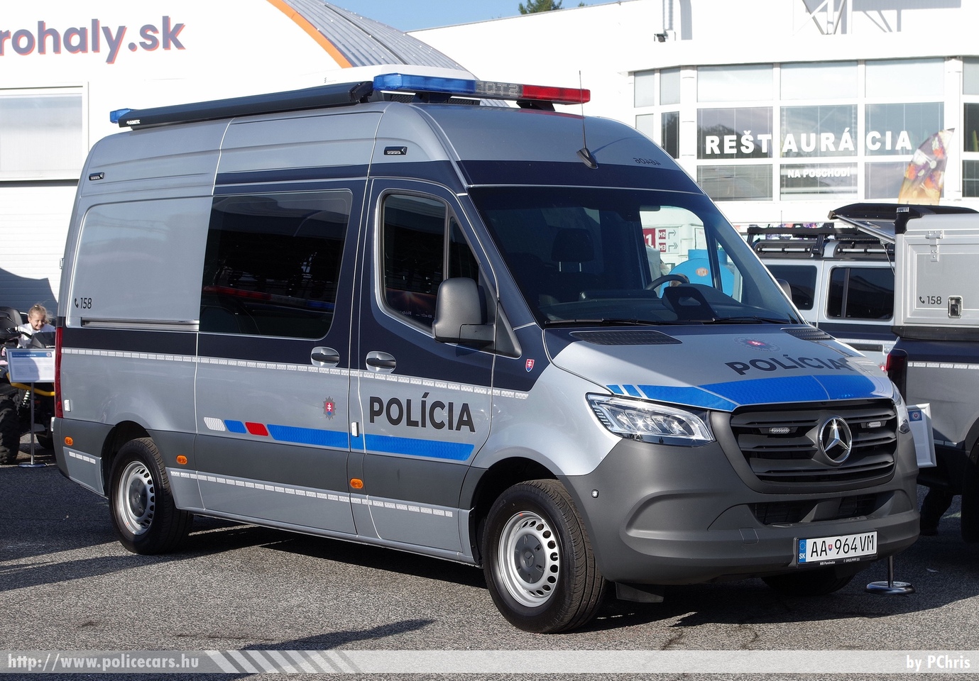 Mercedes Sprinter III, Polícia SR, fotó: PChris
Keywords: szlovák Szlovákia rendőr rendőrautó rendőrség police policecar Slovakia slovakian
