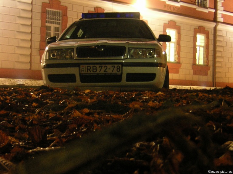 Skoda Octavia, fotó: Gzozzo pictures
Keywords: rendőrautó rendőrség rendőr magyar Magyarország RB72-78 Hungary hungarian police policecar