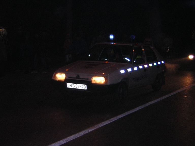 Skoda Favorit, fotó: Gzozzo pictures
Keywords: rendőrautó rendőrség rendőr magyar Magyarország RB37-49 Hungary hungarian police policecar
