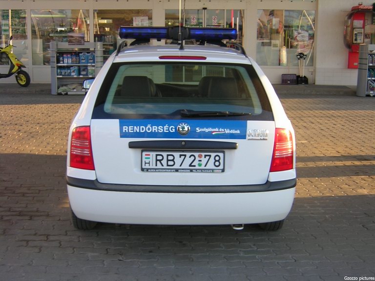 Skoda Octavia, fotó: Gzozzo pictures
Keywords: rendőrautó rendőrség rendőr magyar Magyarország RB72-78 Hungary hungarian police policecar