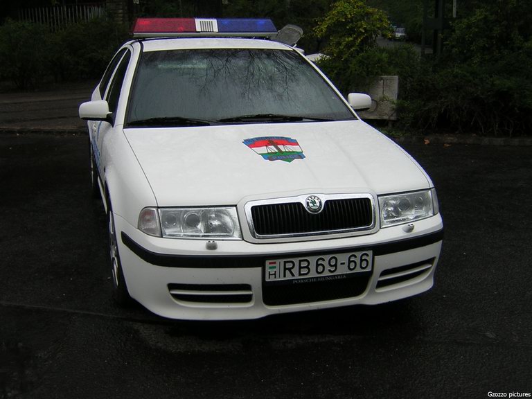 Skoda Octavia RS, fotó: Gzozzo pictures

Keywords: rendőrautó rendőrség rendőr magyar Magyarország RB69-66 Hungary hungarian police policecar