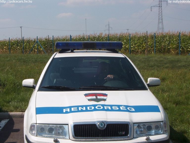 Skoda Octavia RS, fotó: mátyáskirály
Keywords: rendőrautó rendőrség rendőr magyar Magyarország RB73-12 Hungary hungarian police policecar