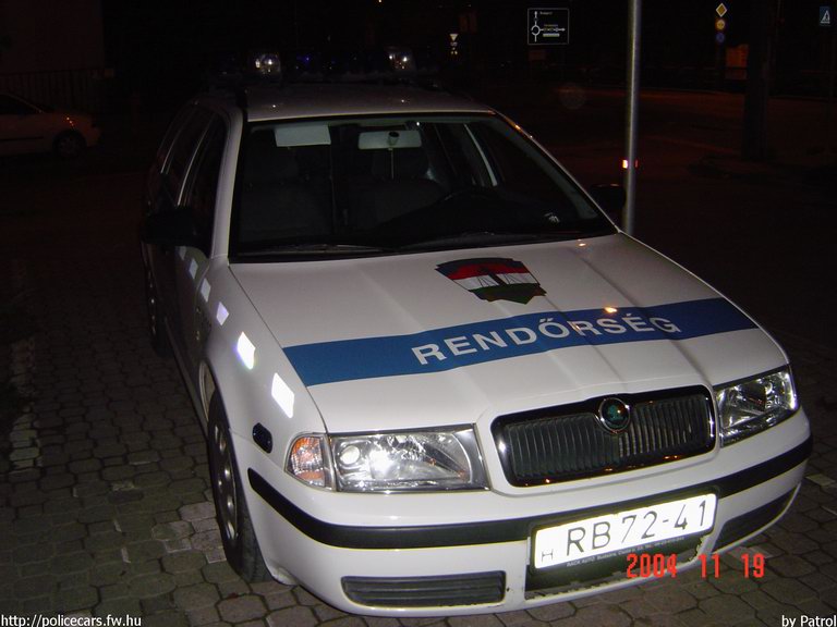 Skoda Octavia, fotó: Patrol

Keywords: rendőrautó rendőrség rendőr magyar Magyarország RB72-41 Hungary hungarian police policecar