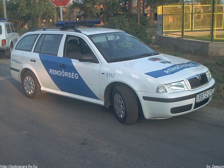 Skoda Octavia, fotó: Zeegun

Keywords: rendőrautó rendőrség rendőr magyar Magyarország RB72-27 Hungary hungarian police policecar