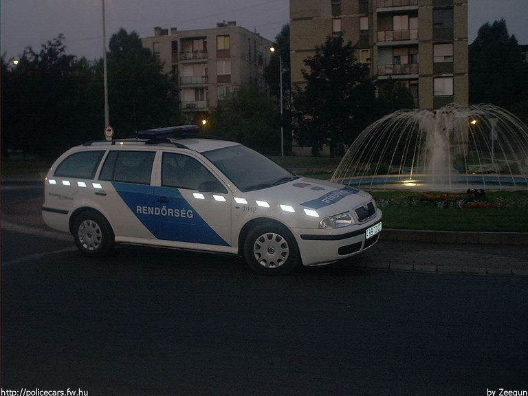 Skoda Octavia, fotó: Zeegun
Keywords: rendőrautó rendőrség rendőr magyar Magyarország RB72-27 Hungary hungarian police policecar